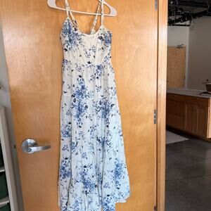 Cute linen floral dress has